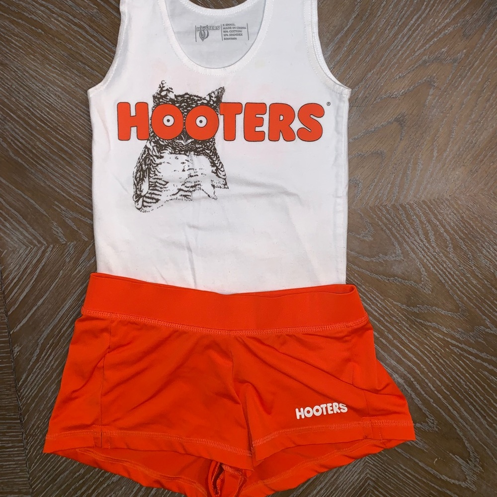 Hooters girl uniform / costume 🎃